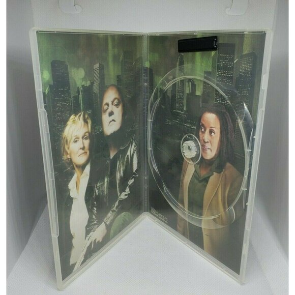 The Shield Complete Fourth Season Missing Disk 4 Minor Blemishes On 1 & 2 Clean - Picture 8 of 12